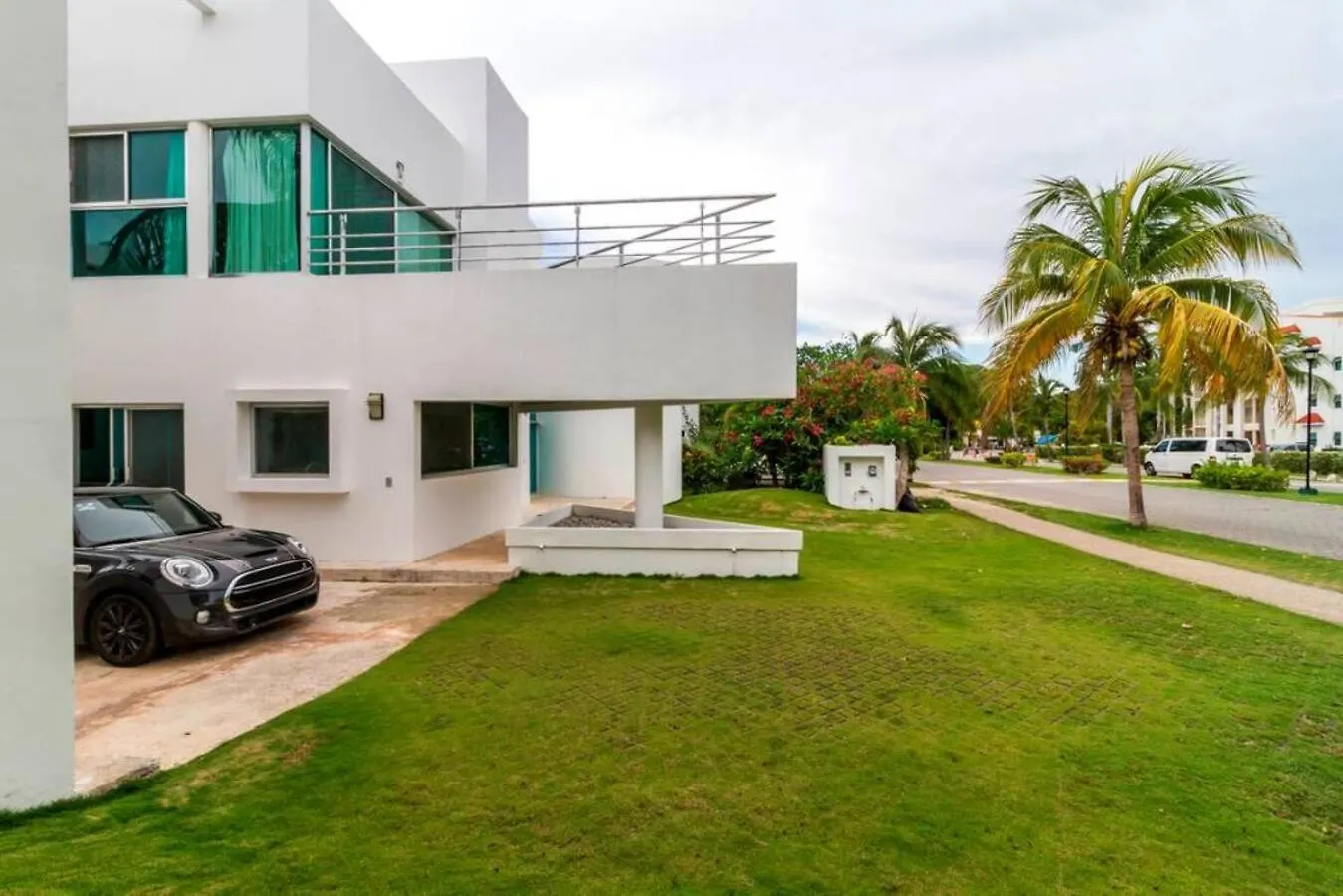 Tropical Private Pool Villa In Gated Upscale Area Playa del Carmen Meksika